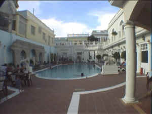 cuba_cienfuegos_hotel_union_pool.jpg (183717 Byte)